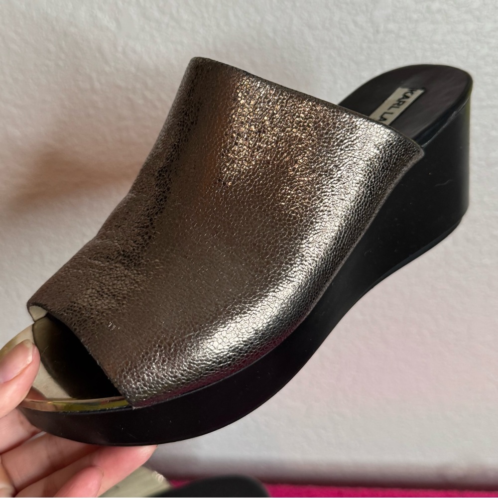 KARL LAGERFELD đź©¶ Metallic Silver Wedge Slip-On Sandals đź©¶ (Womens Size 8) - Picture 4 of 12